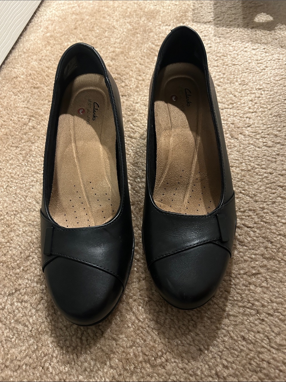 Clarks Black Leather Women's Slip-On Ballet Flats
